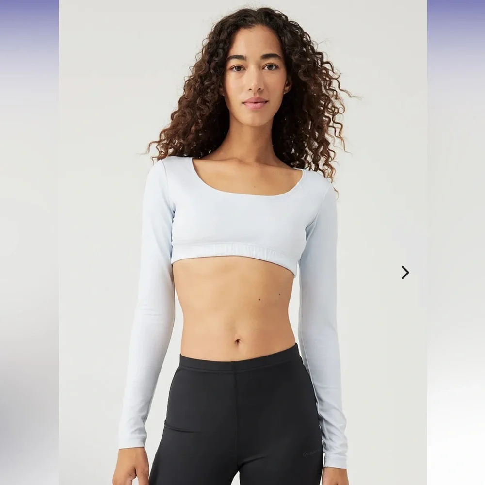NWOT outdoor voices sculpt long sleeves crop top